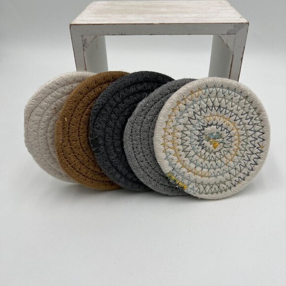 Round Coasters Set of 5, Cotton Woven Braided Hot Pads Place Mats Heat-Resistant - Picture 1 of 7